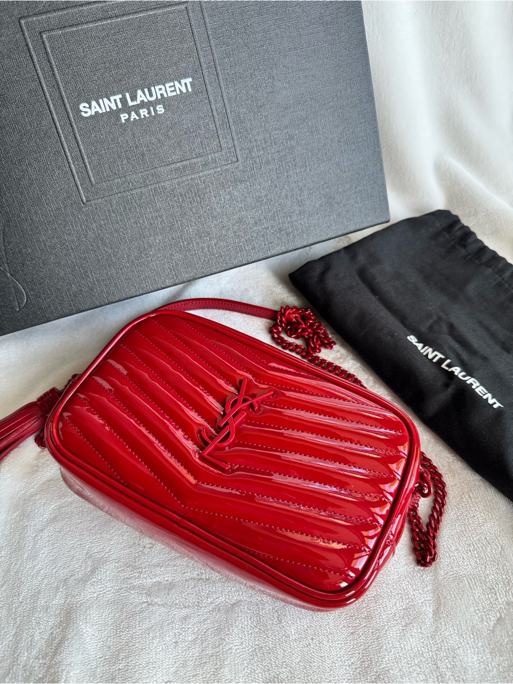 Yves Saint Laurent YSL Chevron Quilted Patent Lou Camera Bag - Picture 3 of 17